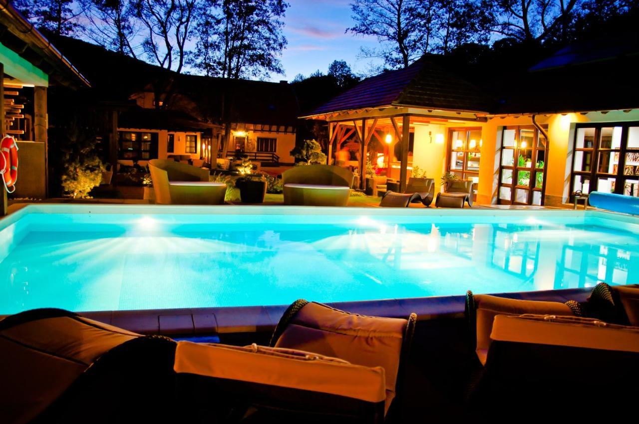 Aranygombos Fogado Hotel Telkibanya Exterior photo