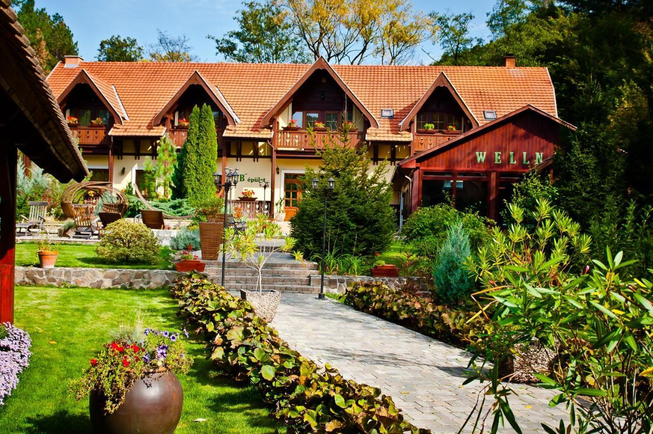Aranygombos Fogado Hotel Telkibanya Exterior photo